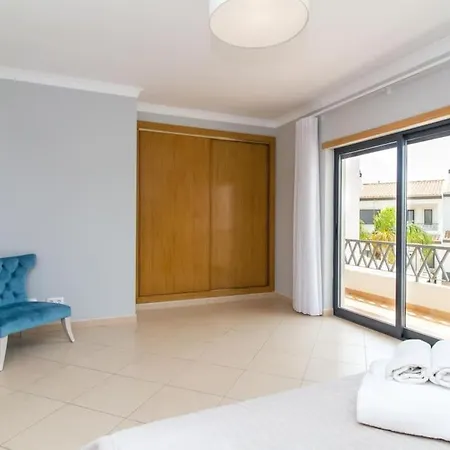 Magnolia O House - Pool View & Privat Garden & Garage Villa *