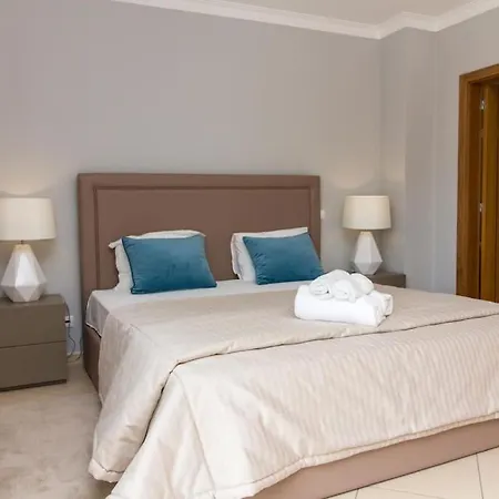 Magnolia O House - Pool View & Privat Garden & Garage Villa Albufeira