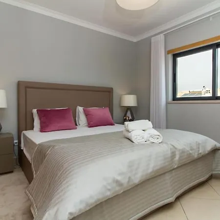 Magnolia O House - Pool View & Privat Garden & Garage *