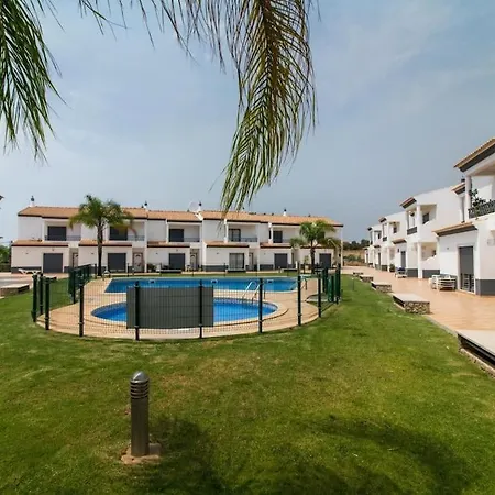 Magnolia O House - Pool View & Privat Garden & Garage Albufeira