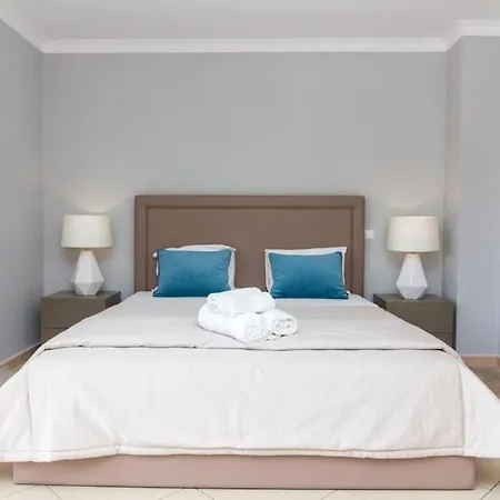 Magnolia O House - Pool View & Privat Garden & Garage *