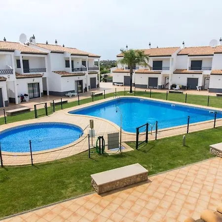 Villa Magnolia O House - Pool View & Privat Garden & Garage Albufeira