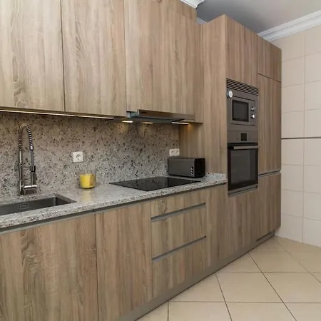 Villa Magnolia O House - Pool View & Privat Garden & Garage Albufeira